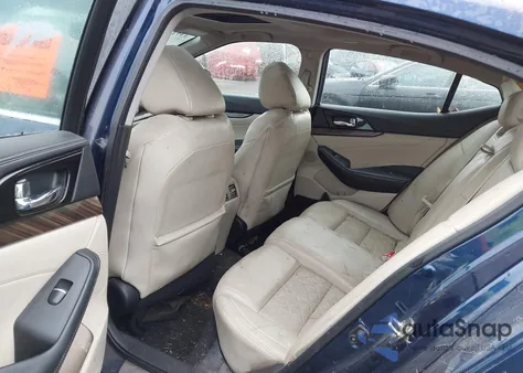 2016 Nissan Maxima 3.5 Platinum/3.5 S/3.5 Sl/3.5 Sr/3.5 Sv z USA, uszkodzony, nr VIN 1N4AA6AP1GC444664